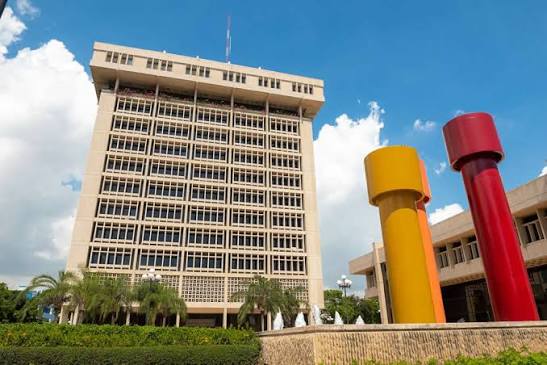 Banco Central aumenta tasa de interés a 5.50 % ante riesgos de inflación